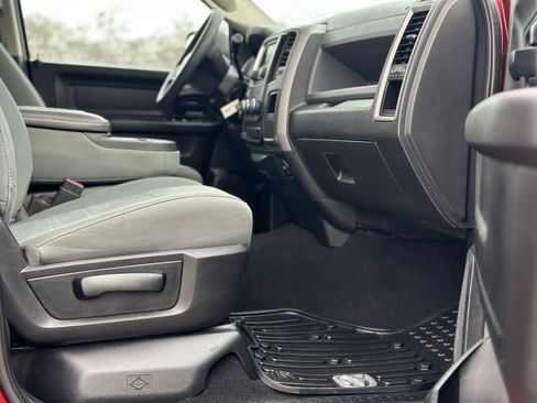 Used 2018 RAM 2500 Tradesman w/ Chrome Appearance Group image 22