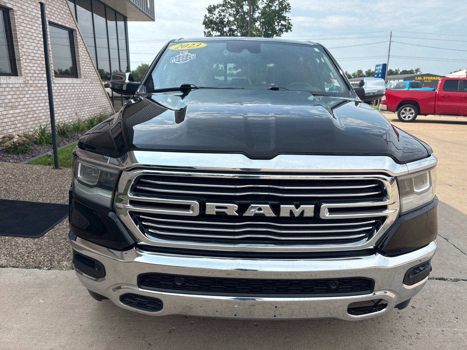 Used 2023 RAM 1500 Laramie AWD/4WD image 6