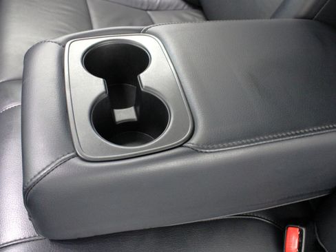 Used 2016 Toyota Avalon Touring image 40