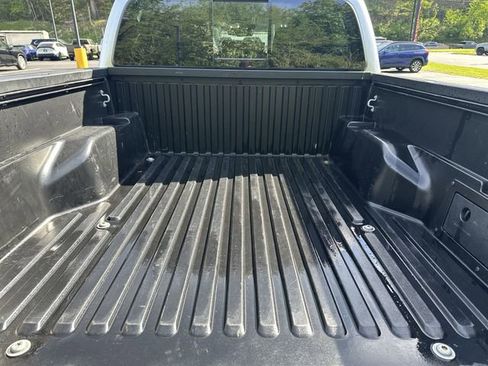 Used 2023 Toyota Tacoma SR5 AWD/4WD image 23