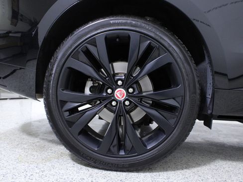 Used 2023 Jaguar F-PACE R-Dynamic S image 8