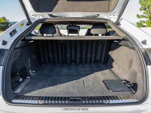 Used 2025 Lamborghini Urus SE image 64
