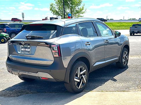 New 2026 Nissan Kicks SV w/ SV Premium Package FWD image 8
