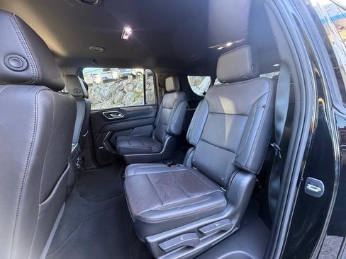 Used 2021 Chevrolet Suburban High Country AWD/4WD image 18