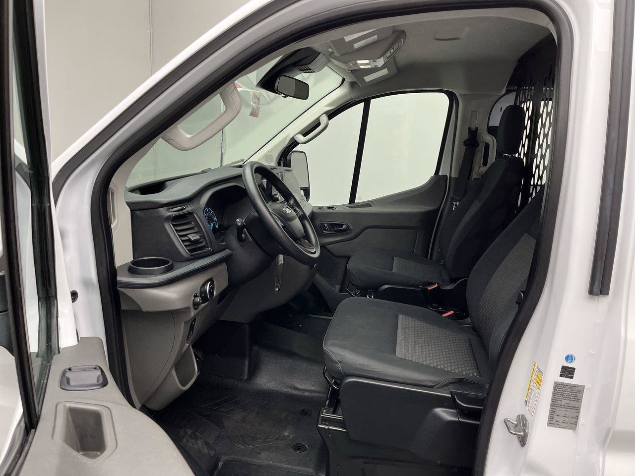 Used 2025 Ford Transit 250 Low Roof w/ Exterior Upgrade Package RWD image 3