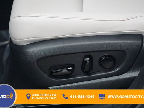 Used 2024 Lexus UX 250h FWD image 18