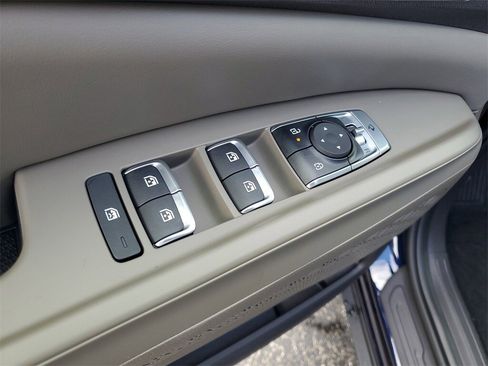 New 2026 Kia Carnival EX image 9