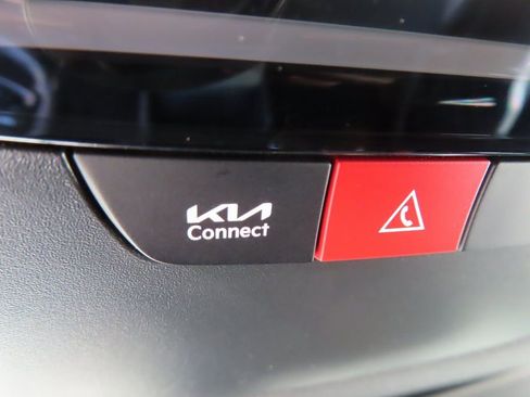 Certified 2026 Kia Sportage X-Line w/ X-Line Premium Package image 14