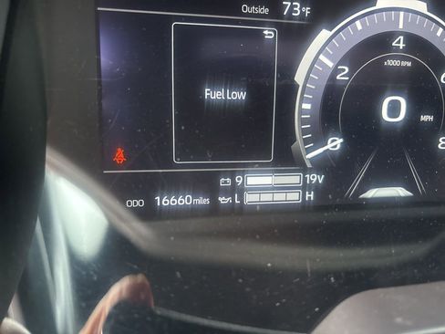 Used 2024 Toyota Tundra Platinum image 3