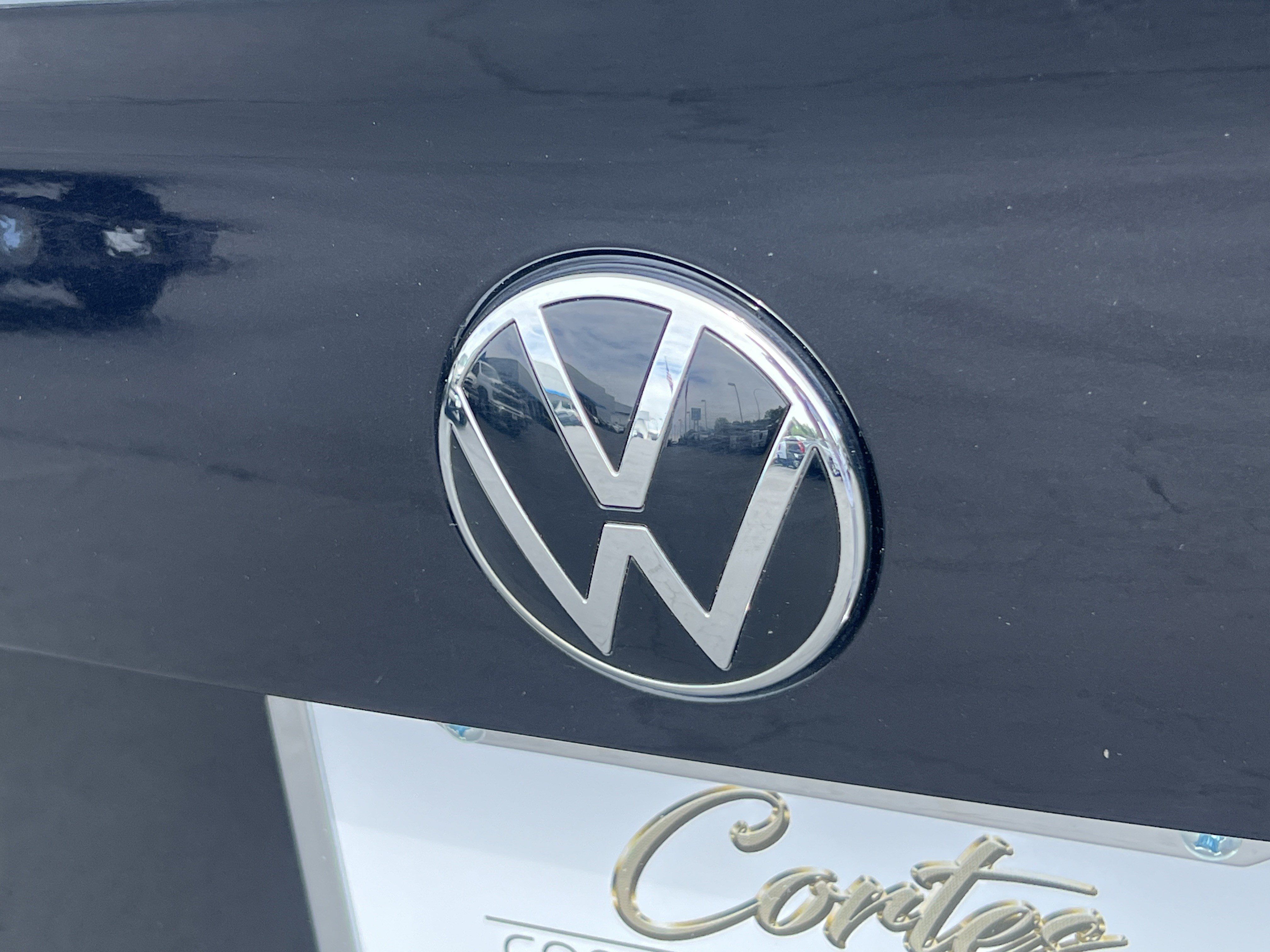 Used 2024 Volkswagen Jetta SE FWD image 8