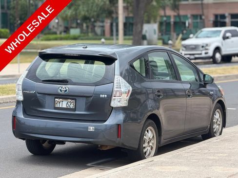 Used 2013 Toyota Prius V Five FWD image 5