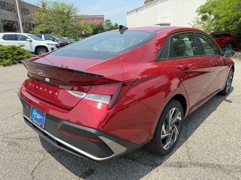 New 2026 Hyundai Elantra Sport image 9