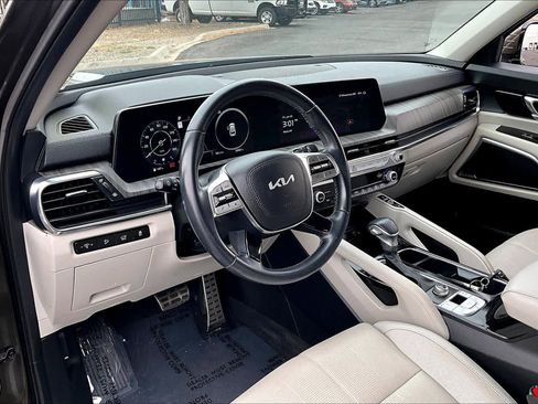 Used 2023 Kia Telluride SX image 18