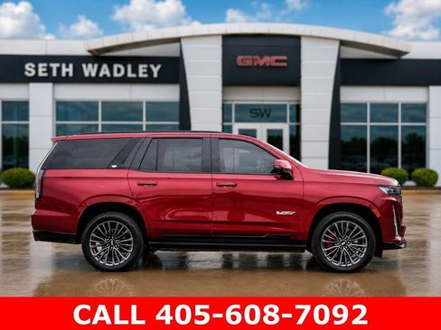 Used 2024 Cadillac Escalade V w/ Heavy-Duty Trailer Package AWD/4WD image 75