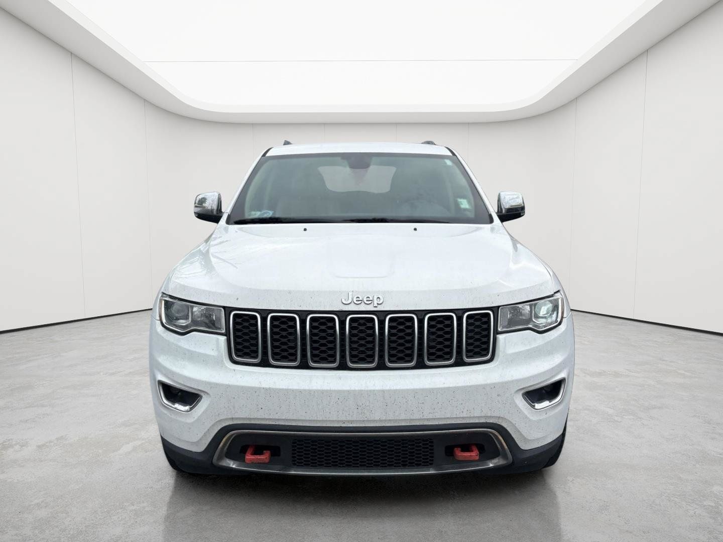 Used 2018 Jeep Grand Cherokee Limited AWD/4WD image 2