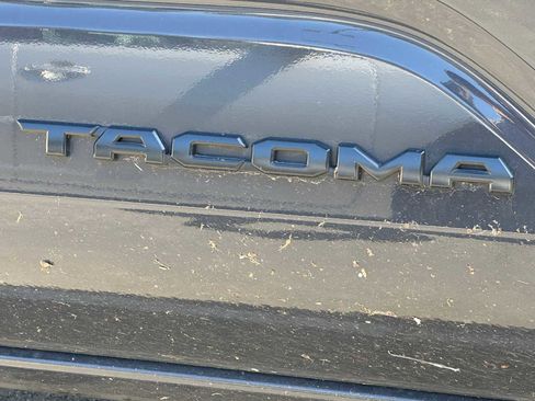 Certified 2025 Toyota Tacoma TRD Off-Road w/ TRD Off Road Premium Package image 5