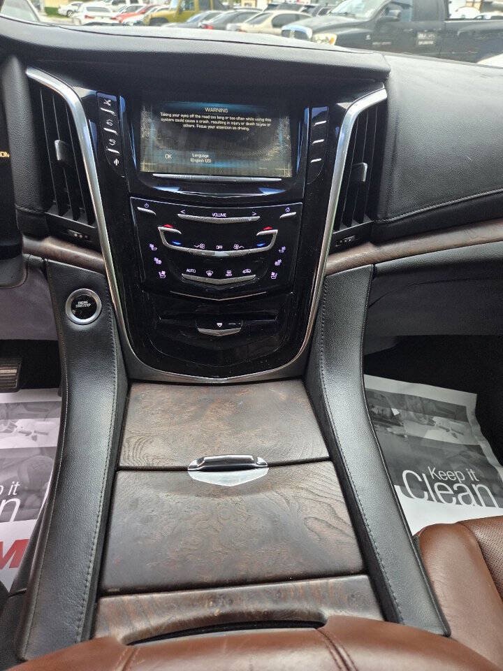 Used 2015 Cadillac Escalade Premium RWD image 11