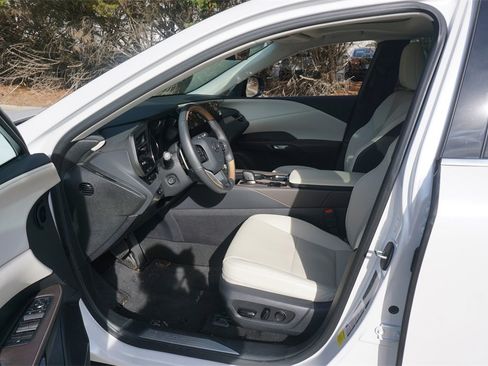 Used 2024 Lexus RX 350 Premium image 2