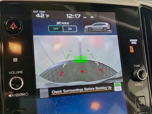 Used 2024 Subaru Ascent Premium w/ Convenience Package image 21