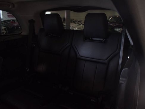 Used 2017 Land Rover Discovery HSE AWD/4WD image 47