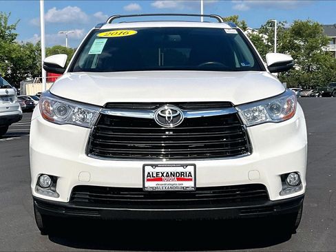 Used 2016 Toyota Highlander Limited AWD/4WD image 3
