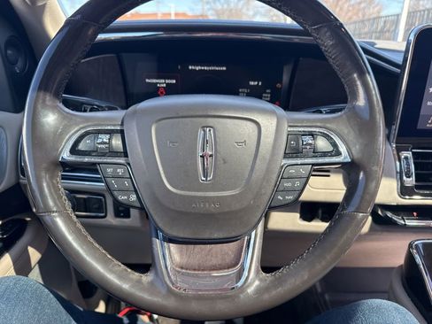 Used 2019 Lincoln Navigator L Reserve image 16