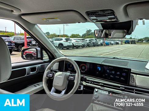 Used 2025 Hyundai Santa Fe SEL FWD image 20