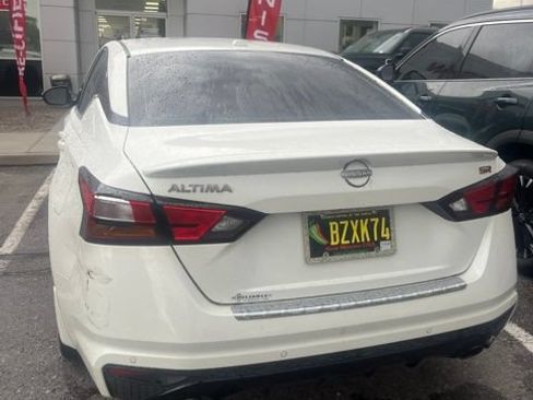 Used 2023 Nissan Altima 2.5 SR w/ SR Premium Package FWD image 6