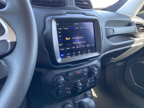Certified 2023 Jeep Renegade Latitude AWD/4WD image 22