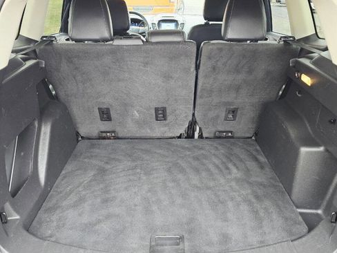 Used 2018 Ford Escape SE w/ SE SYNC Package image 12