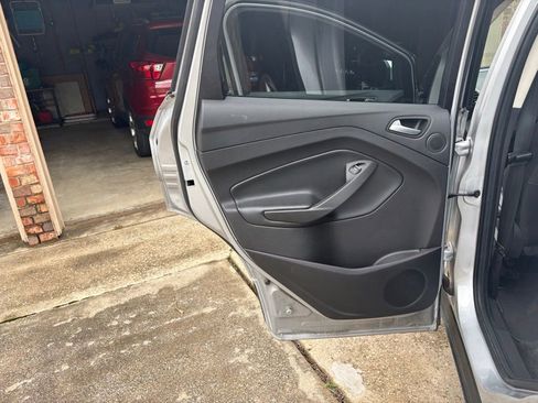 Used 2017 Ford Escape Titanium w/ Equipment Group 301A FWD image 15