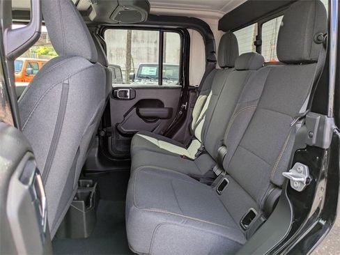 New 2025 Jeep Gladiator Sport image 13