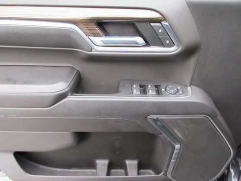 Certified 2022 Chevrolet Silverado 1500 RST AWD/4WD image 24