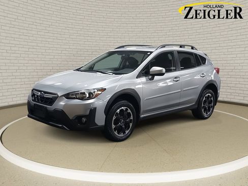 Used 2022 Subaru Crosstrek 2.0i Premium w/ Moonroof Package image 1