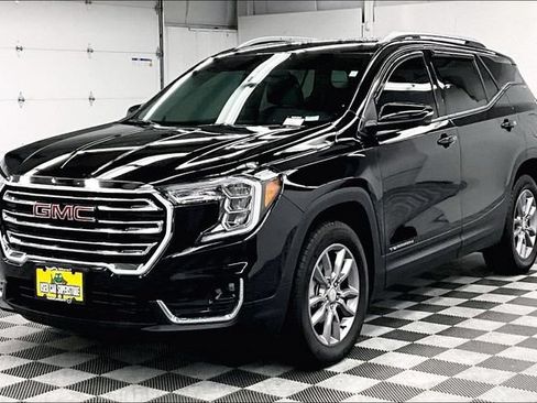 Used 2024 GMC Terrain SLT AWD/4WD image 12