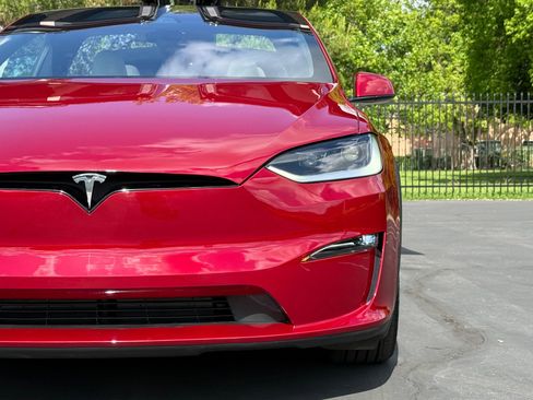 Used 2023 Tesla Model X AWD/4WD image 11