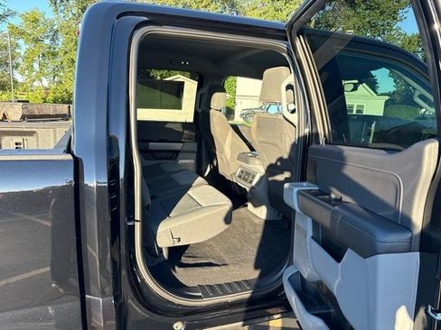 Used 2025 Ford F250 XLT w/ Black Appearance Package AWD/4WD image 13