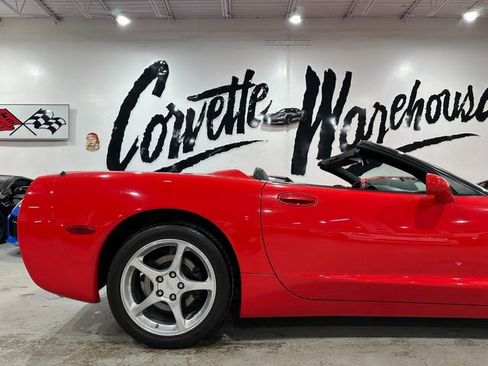Used 2000 Chevrolet Corvette Convertible w/ Performance Handling Pkg image 4