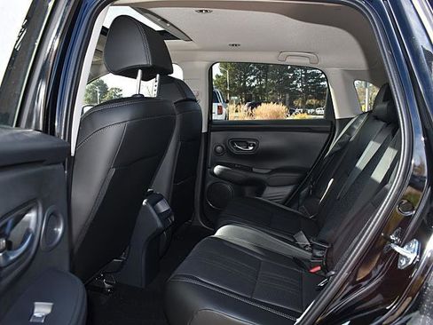New 2026 Honda HR-V EX-L image 8