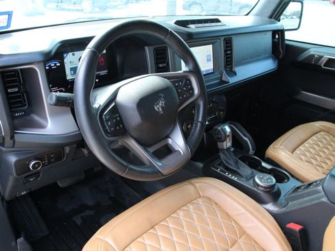 Used 2023 Ford Bronco Outer Banks AWD/4WD image 8