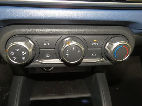 Certified 2025 Nissan Versa SV w/ Trunk Package image 26