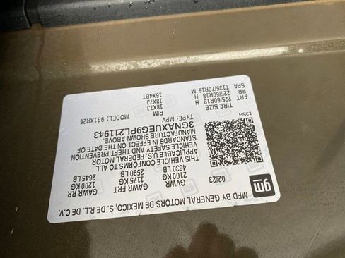 Used 2023 Chevrolet Equinox LT image 24