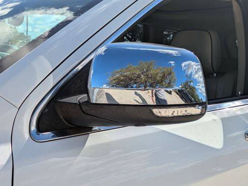 Used 2020 Jeep Grand Cherokee Overland image 11