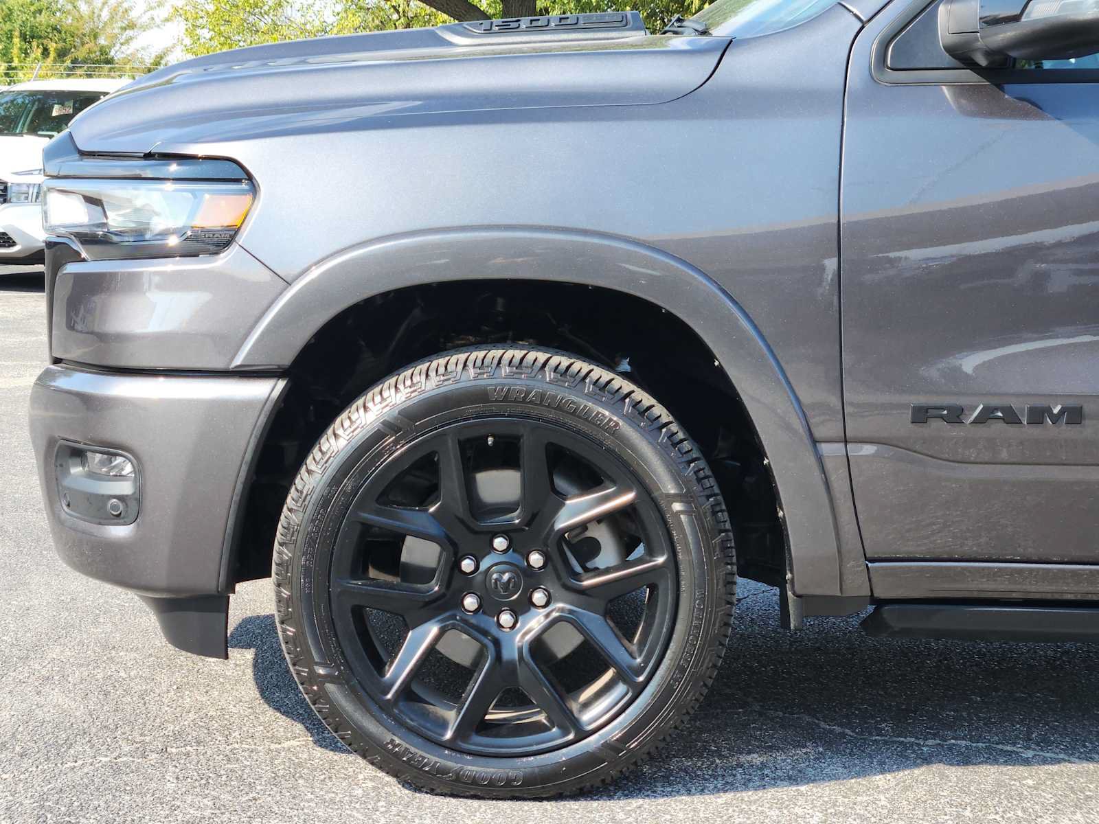 Used 2025 RAM 1500 Laramie w/ Night Edition AWD/4WD image 9