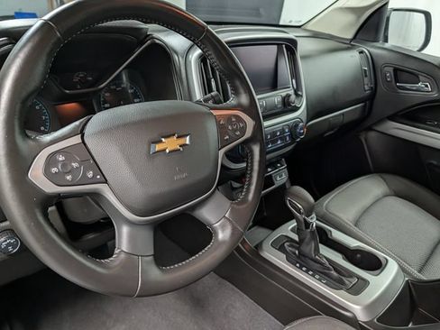 Used 2022 Chevrolet Colorado LT w/ LT Convenience Package AWD/4WD image 14