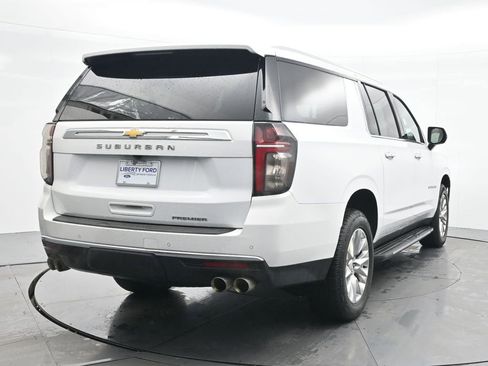 Used 2023 Chevrolet Suburban Premier image 6