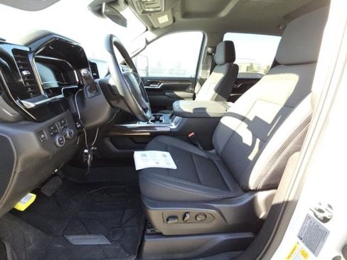 Used 2024 Chevrolet Silverado 2500 LT w/ Convenience Package AWD/4WD image 10