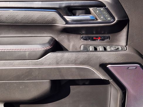 Used 2024 GMC Sierra 1500 AT4X image 21