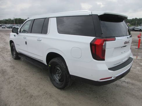 New 2026 GMC Yukon XL Elevation w/ Elevation Premium Package AWD/4WD image 6