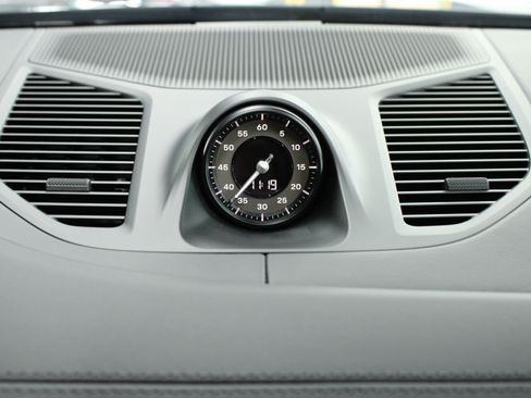 Used 2025 Porsche Cayenne Turbo AWD/4WD image 19